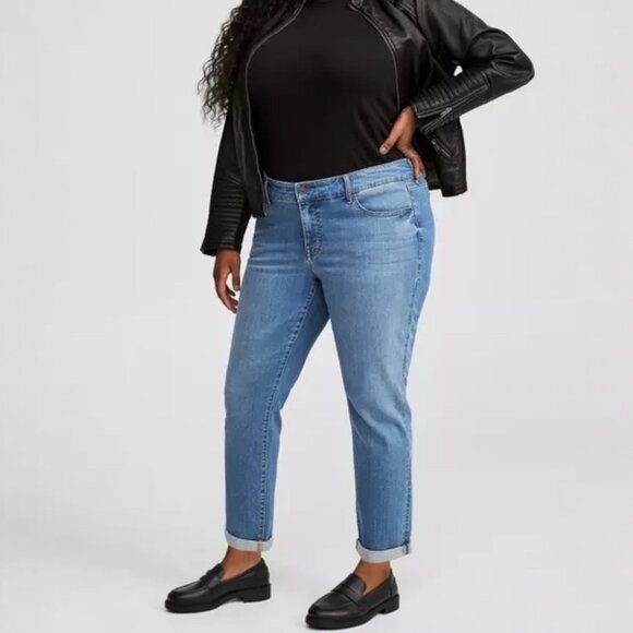 torrid Denim - Torrid Perfect Boyfriend Ankle Premium Stretch Jeans Size 16 SHORT Mid Rise Blue